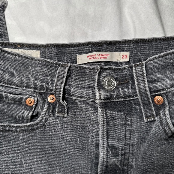 LEVI’S - WEDGIE STRAIGHT - Picture 3 of 5